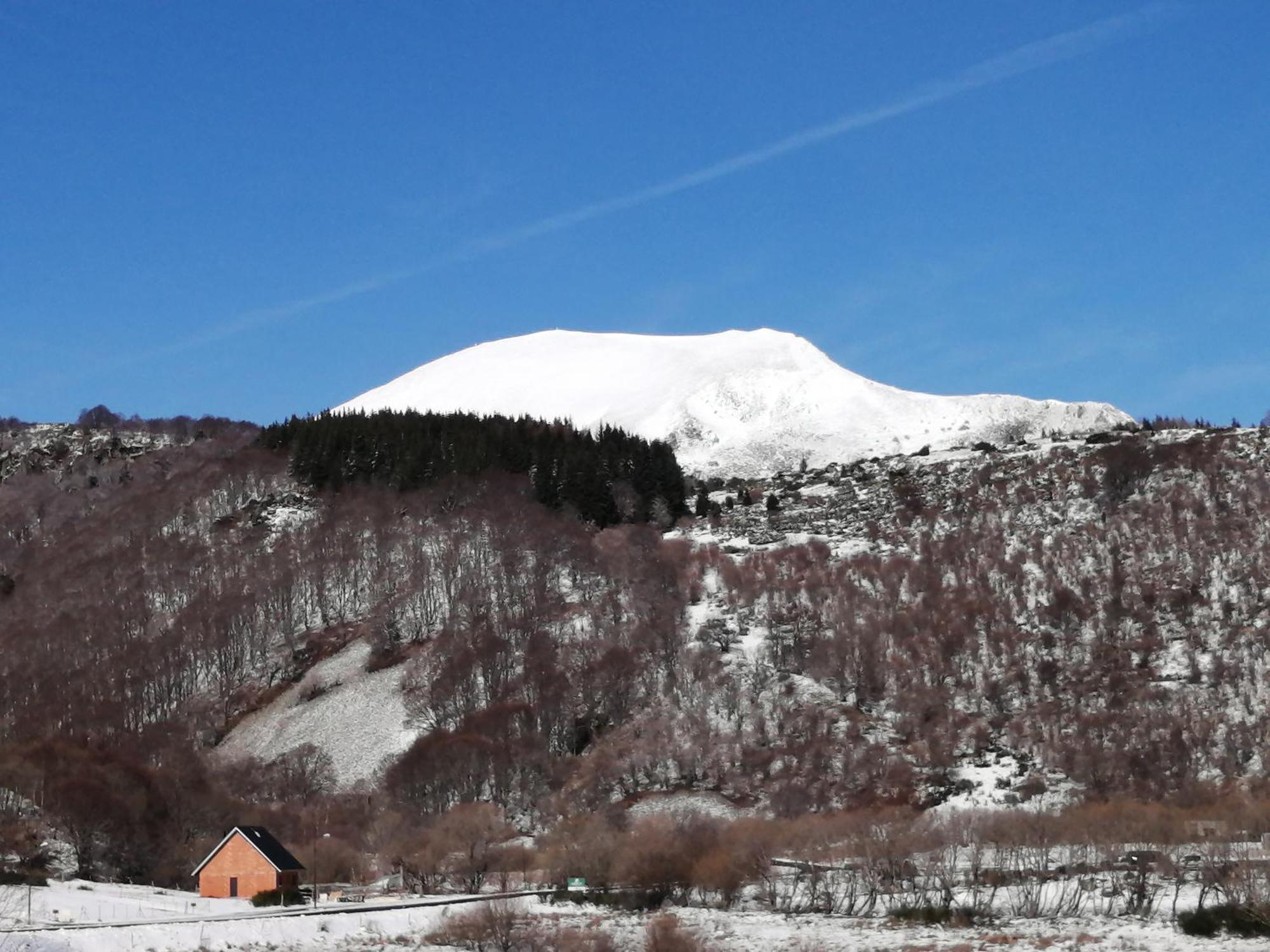 L'Auvergnate Chambon-sur-Lac Exterior foto